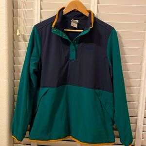 North Face Mtn sweatshirt, quarter snap pullover XL